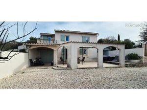 Sommieres sur les hauteurs maison t5 130m²