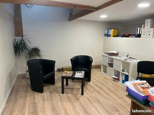 Vend bureaux + local stockage