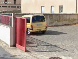 Place de parking sécurisée
