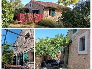 Mas en pierre écologique sur les Causses