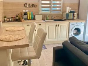 Studio coquet neuf  chambre  jardinet