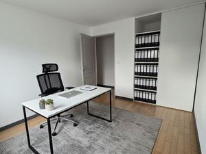 À louer – Bureau lumineux de 11 m² avec espaces partagés