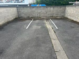 3 places de parking