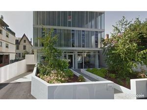 Cession de Bail Commercial - Local 57 m² Récent - Vitrines et Parking - Pas de Droit au Ba