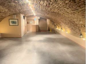 Location Caveau Commercial – 120 m² – Chalon-sur-Saône – 650 CC