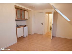 Appart avec 1 petite chambre séparée / tres calme