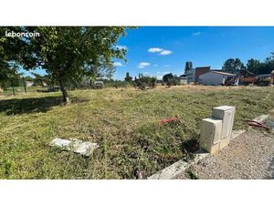 TERRAIN LAVAUR 778m²