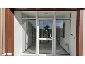 Hangar et bureaux a louer a piolenc 84420