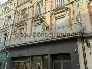 Local commercial 220 m²