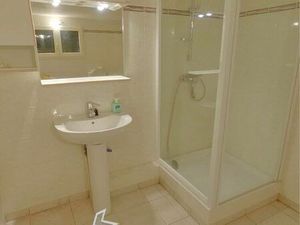 Charmant appartement type F2 en souplex entièrement équipé et lumineux proche du RER A (Br