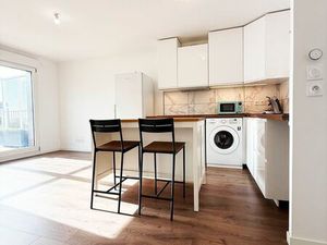 2 pièces 45 m² + balcon 8 m² au pied du métro 14