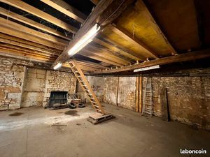 À vendre bâtiment aménageable