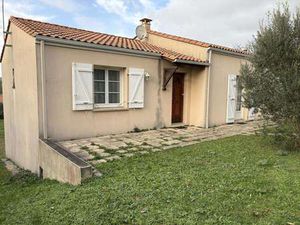 Vente Maison à Fontenay-le-Comte (85200) : à vendre / 92m² Fontenay-le-Comte