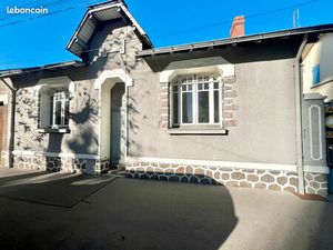 Vieux doulon/maison avec travaux et potentiel d'agrandissement/garage et jardin