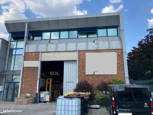 Local d'activité 1 078 m²