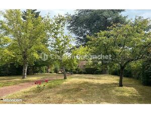 Terrain 600 m² RIORGES