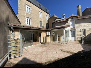 Immeuble 375 m² Neuville-de-Poitou