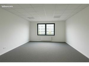 Bureaux à louer à proximité immédiate du Tribunal