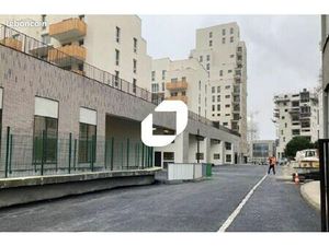 Local industriel 42 m²