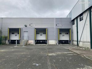 Local industriel 1 955 m²