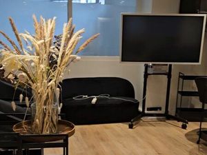 Local commercial bureaux