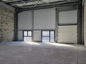 Local neuf 200m2