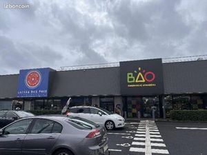 Local 1236 m² Coignières