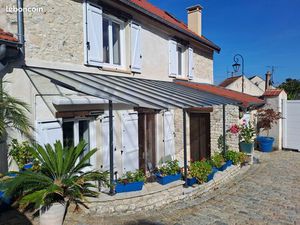 Grande maison familiale Buchelay village