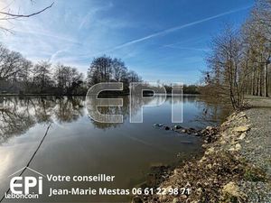 Terrain 9 173 m² Pin