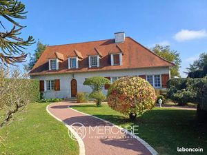 Maison de ville 10 pièces 275 m²