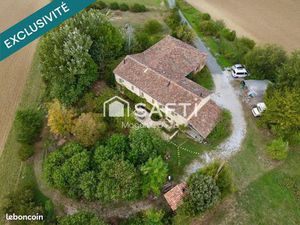 Ferme 9 pièces 271 m²