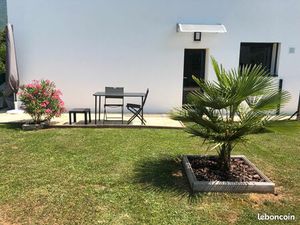 T2 rez de jardin 3* parking prive