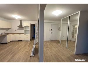 Appartement T2 bis rénové – Centre-ville Paimpol – Balcon  Parking  Grenier