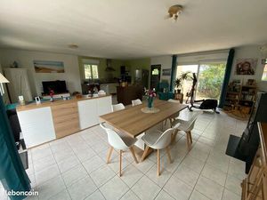 Maison plain-pied  4 chambres  126m2  terrain de 1015m2