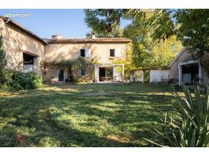 Propriété 7 pièces 229 m²