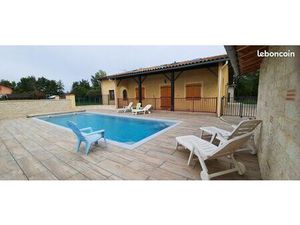 Maison piscine et grand garage