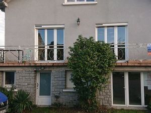 Maison dans bourg R+2 avec grand terrain