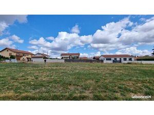 Terrain 385 m2 à MONTBRISON