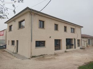 Entrepôts et bureaux professionnels