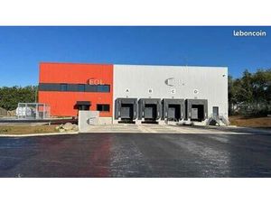 Local industriel 3 471 m²
