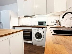 2 pièces neuf 45 m² + balcon 8 m² au pied du métro 14