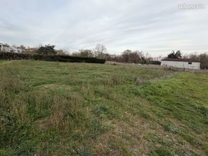 Terrain 892 m² Poncins