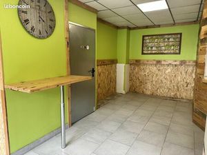 Local laverie 80 m²