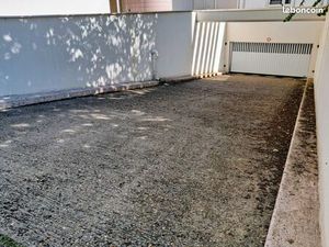 Place de parking en sous-sol (