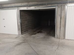 Loue garage sécurisé L'Etrat