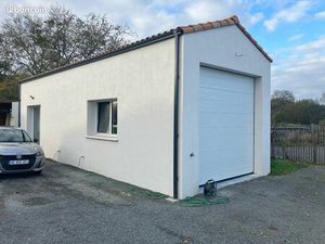 Local stockage 30 m2