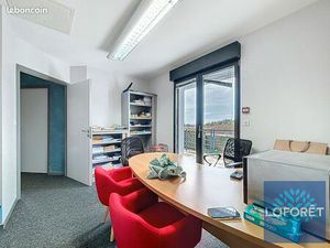 Local 216 m² LES HERBIERS