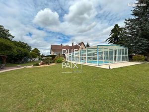 Maison 10 pièces 214 m²