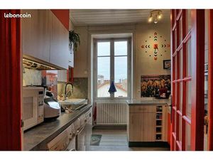 Offrez à votre famille un bel appartement confortable centre ville avec garages et cave