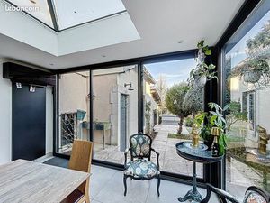 Propriété 9 pièces 242 m²